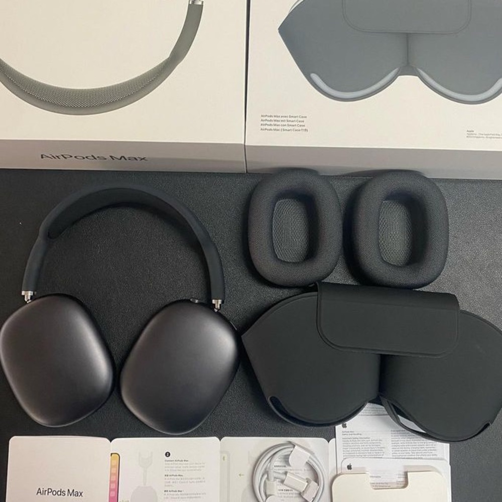 Black Airpod Max brand new